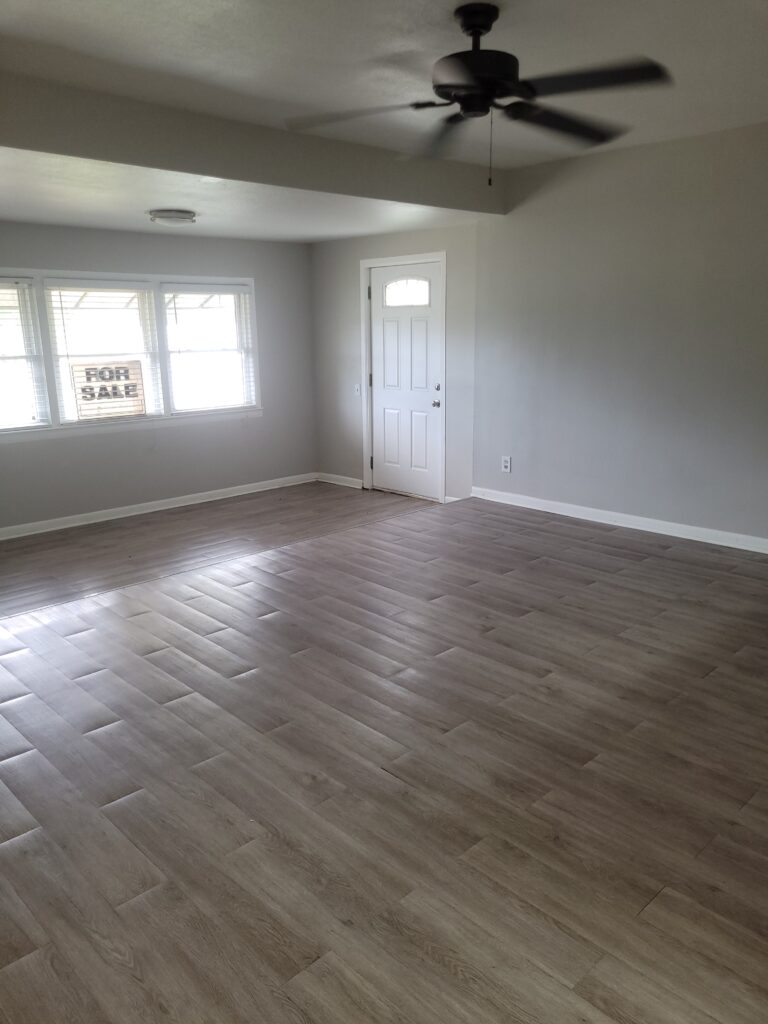 Indiana Livingroom Photo 20250718_124155